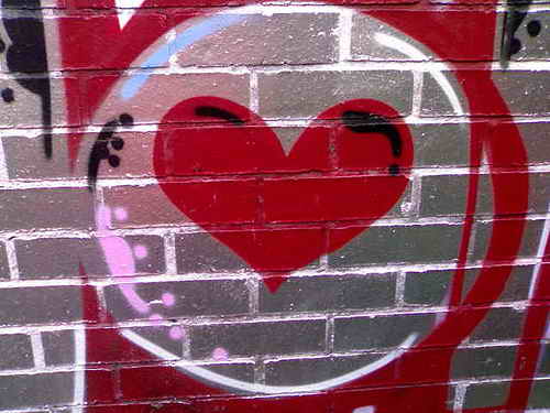 [street+art+graffiti+hearts.jpg]