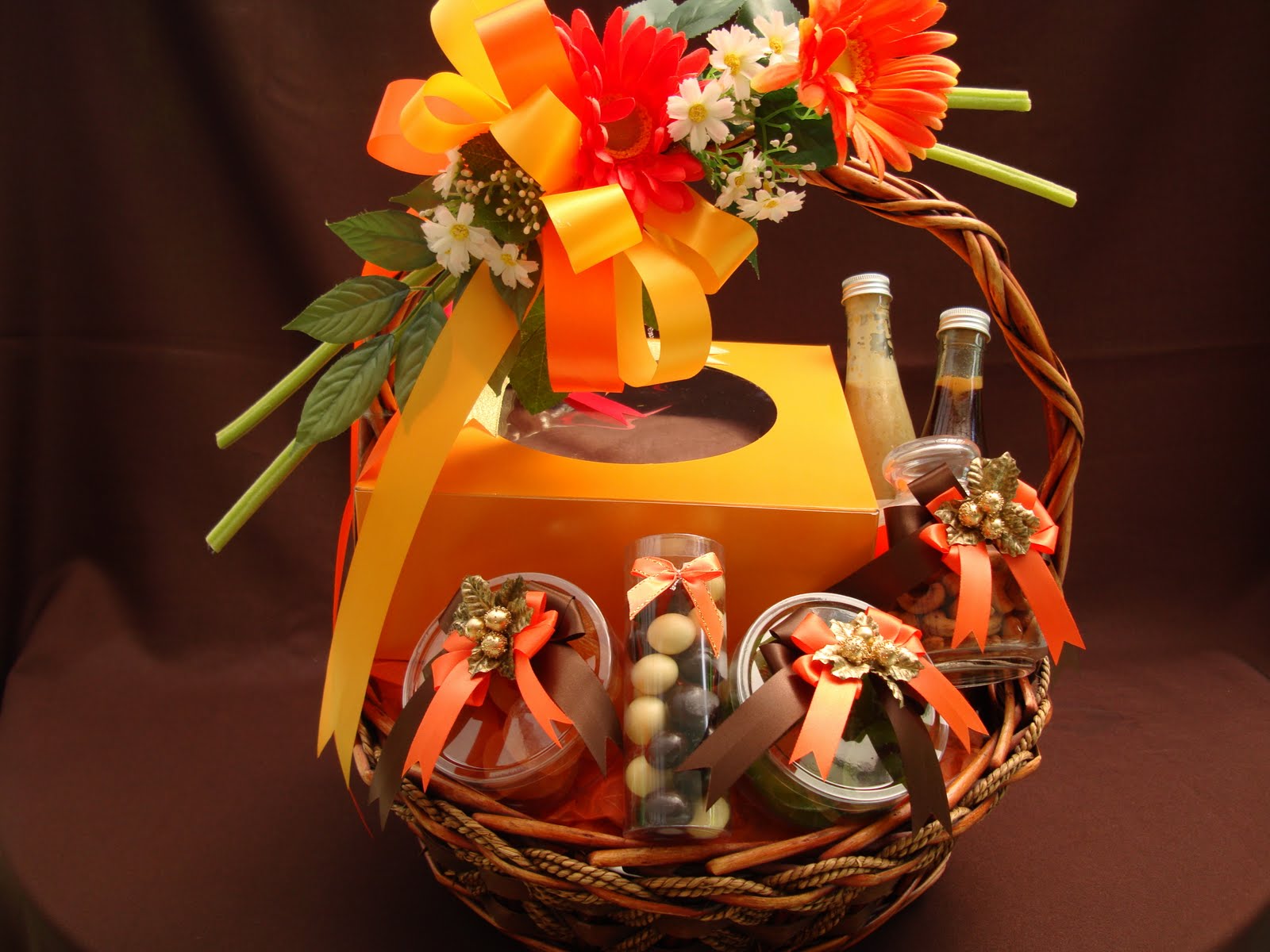 CANDLE Gourmet New Year Gift Baskets 2010