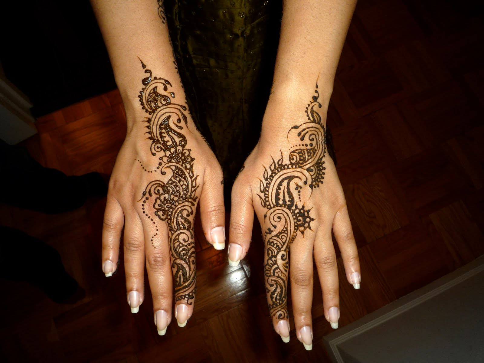 http://1.bp.blogspot.com/_joSH_oKOwJQ/TICO4OCiS1I/AAAAAAAAGEc/uv0AhklNpd0/s1600/mehndi-20.jpg