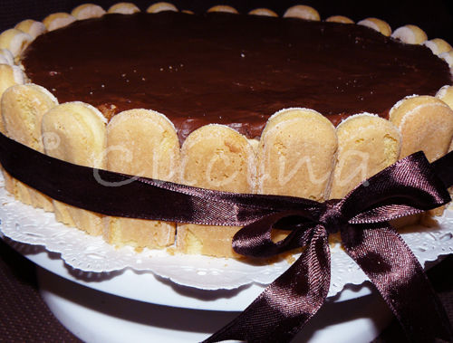 Cate Lumanari Se Pun Pe Tort Prajituurii=P~: Tort din piscoturi cu crema de ciocolata