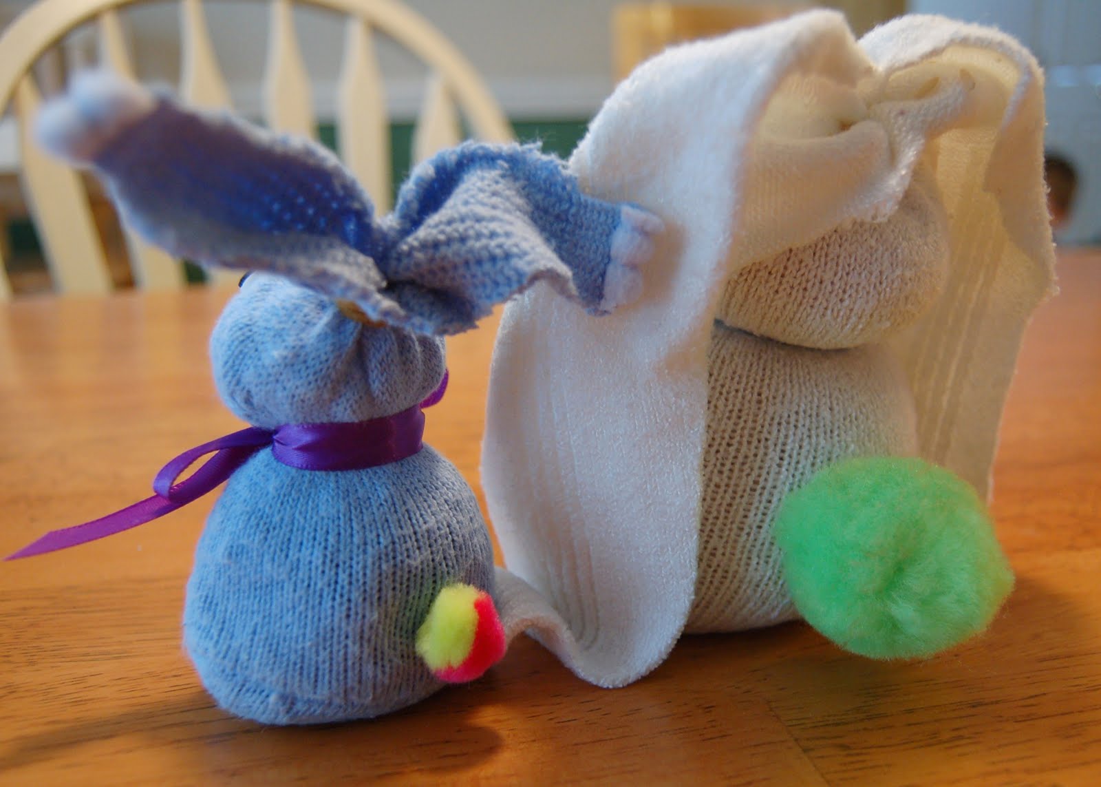 Columbus Multiple Moms Sock Bunny Easter Craft