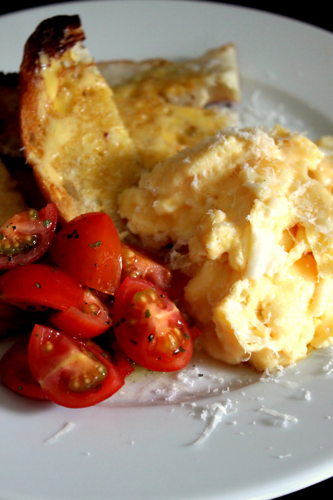 green been parmesan scrambled eggs w tomato salad & toasted ciabatta