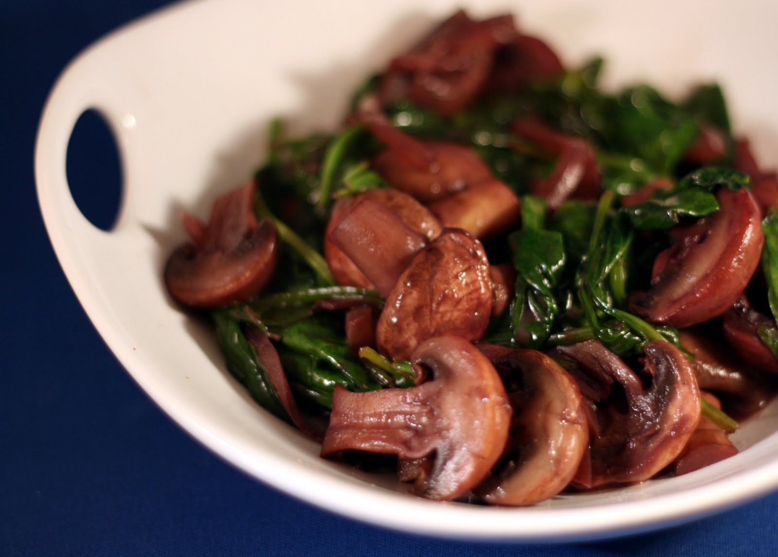 Jill's Test Kitchen: Red Wine Sautéed Mushrooms & Spinach