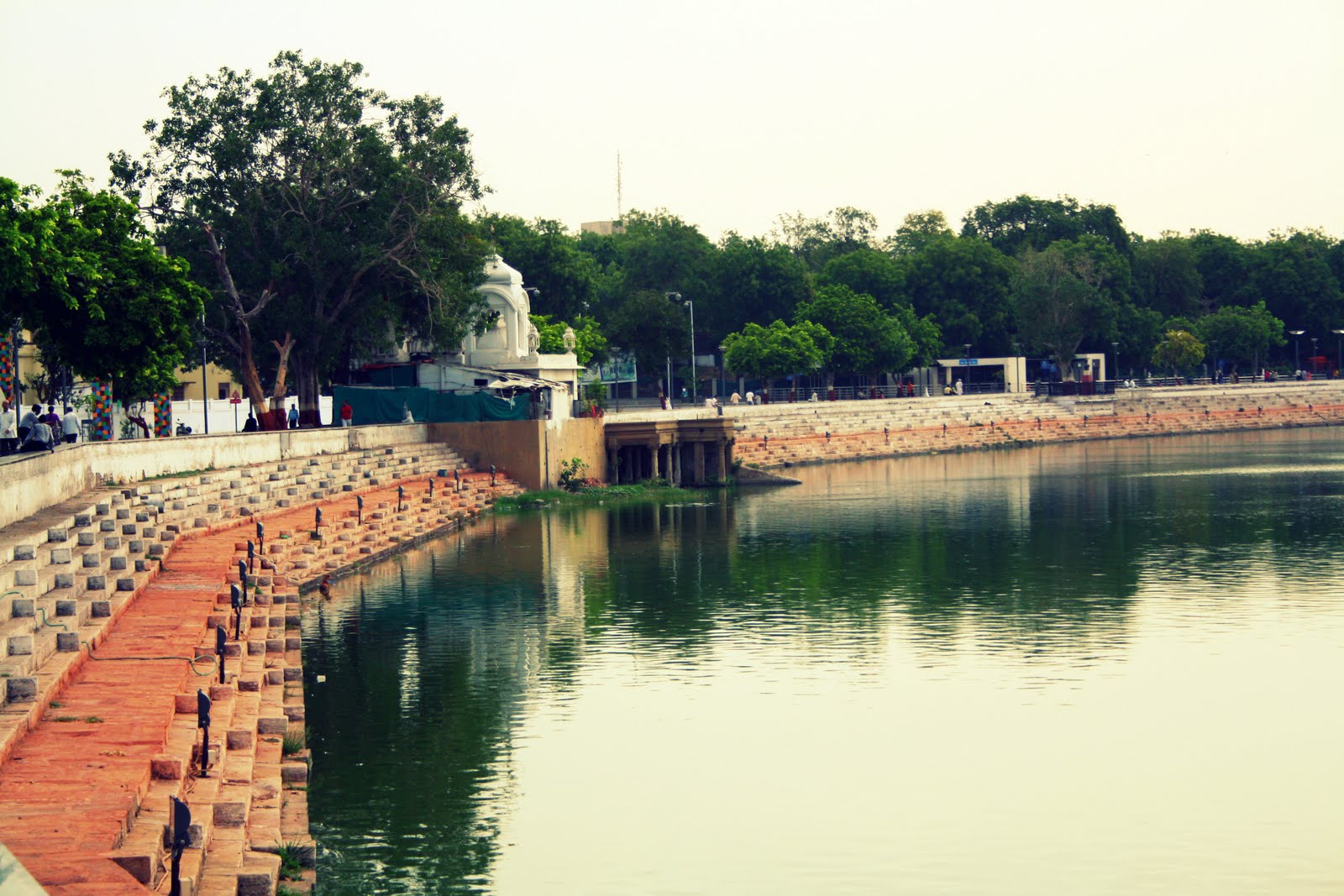 Photography and beyond: Kankaria Lake -Ahmedabad's jewel