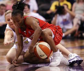 [07comets_crystal+smith.jpg]