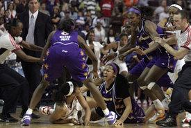 [wnba+basketbrawl.jpg]