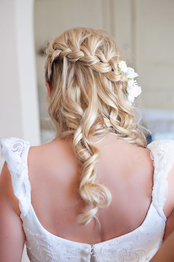 A Spoonful Of Sugar Whimsical Wedding Hair a-spoonful-of-sugar-whimsical-wedding-hair