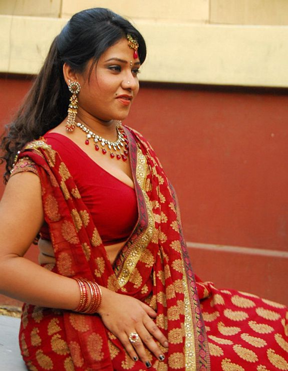 Ranga The Donga Actress Jyothi Hot Saree Photos Stills New Movie Posters