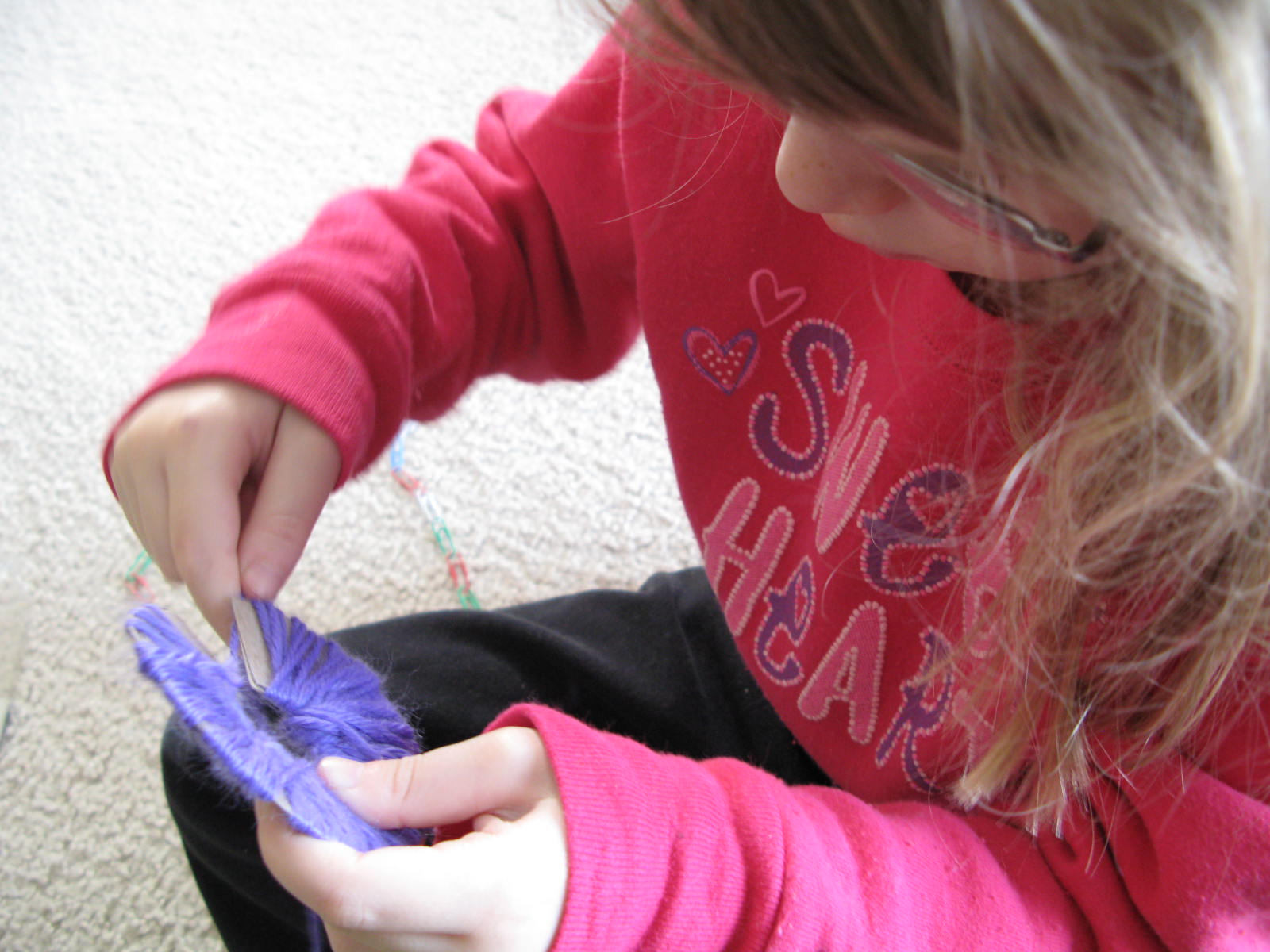 Roundabout Knitting Looms & Pom Poms