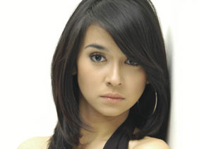 Download foto Aryani Fitriana, gambar artis Aryani Fitriana