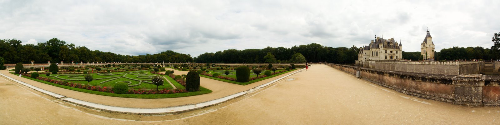 [Panorama+chenonceau1.jpg]