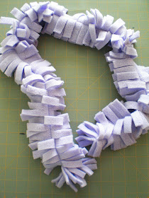 bitsandpieces: curly girly boa scarf