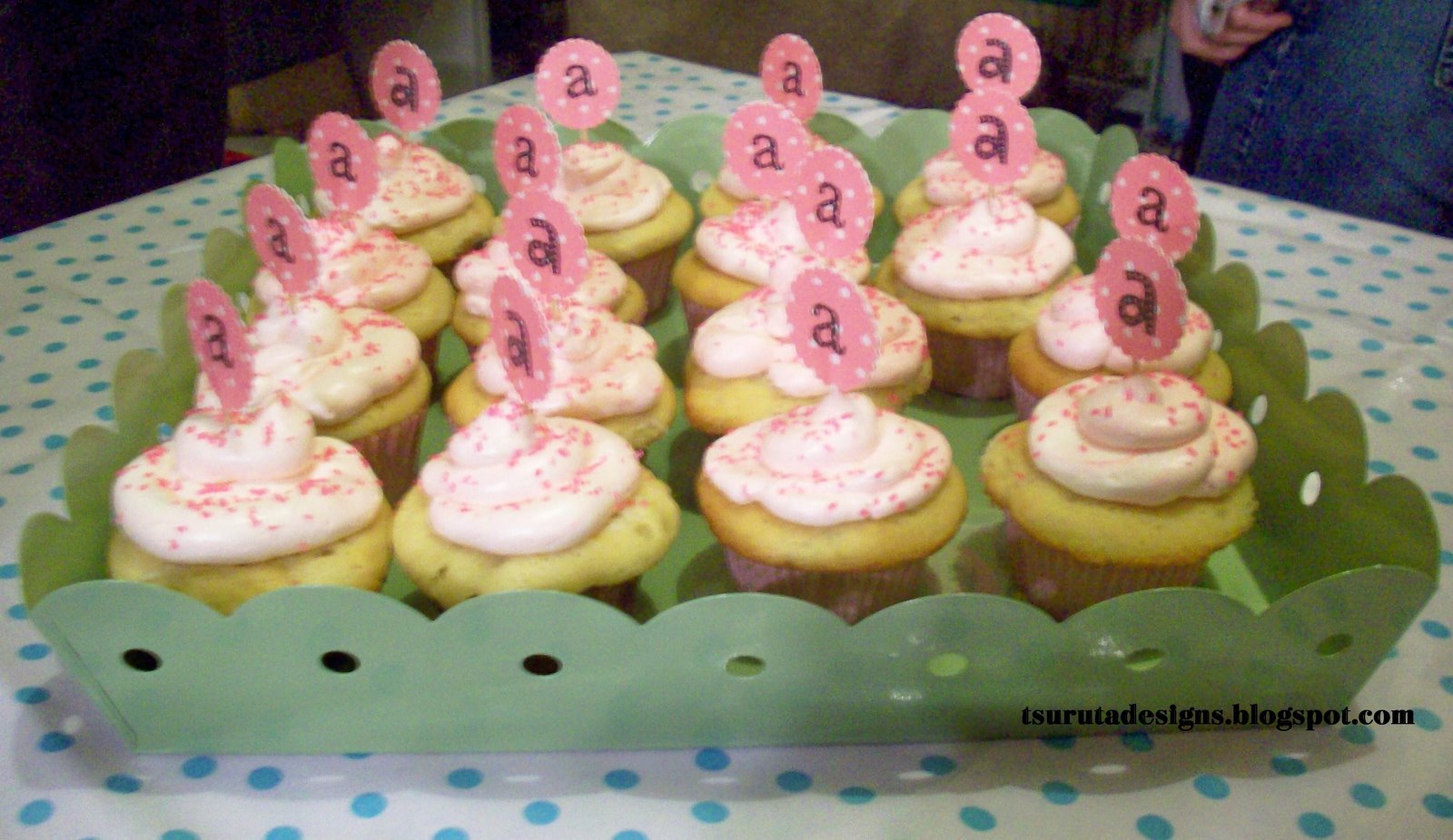 [cupcake+social.JPG]