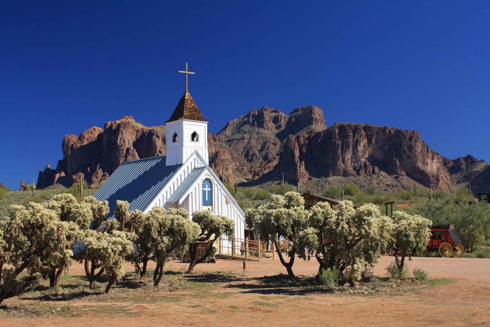 Francis Studios The Amazing Apache Trail....