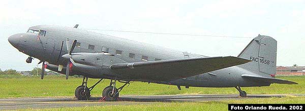 Basler BT-67 o Douglas DC-3 Turbo