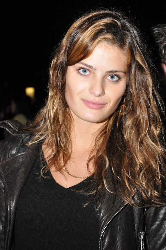 New Nices Wallpapers: Isabeli Fontana Wallpaper Actress