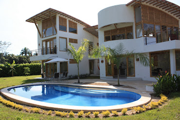 Casa Moderna diseñada por Arq. carolina Zuluaga