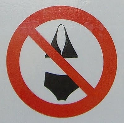 Bikini Sign 71