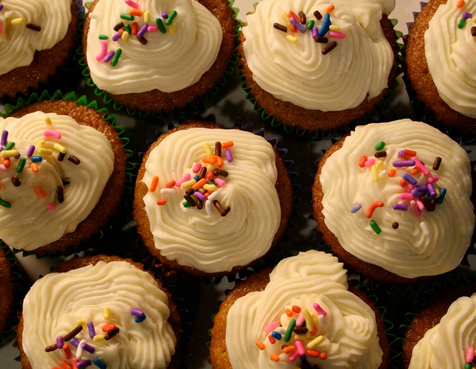 THE BLACK MARTHA STEWART Cupcakes Without Eggs