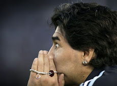 Maradona se la juega al contragolpe
