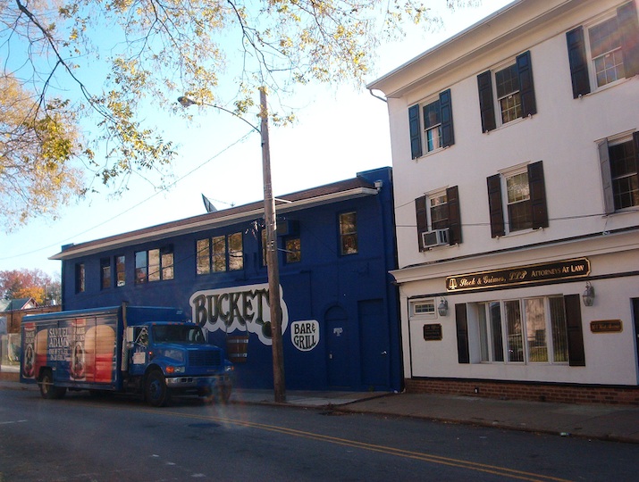 WING QUEST PHILLY Buckets
