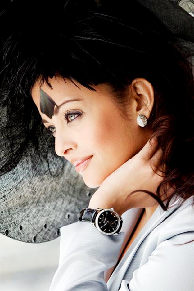 plekenyes: priya rai wallpapers