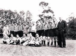 Foto histórica de la plantilla del Athletic en la campaña 1932-33