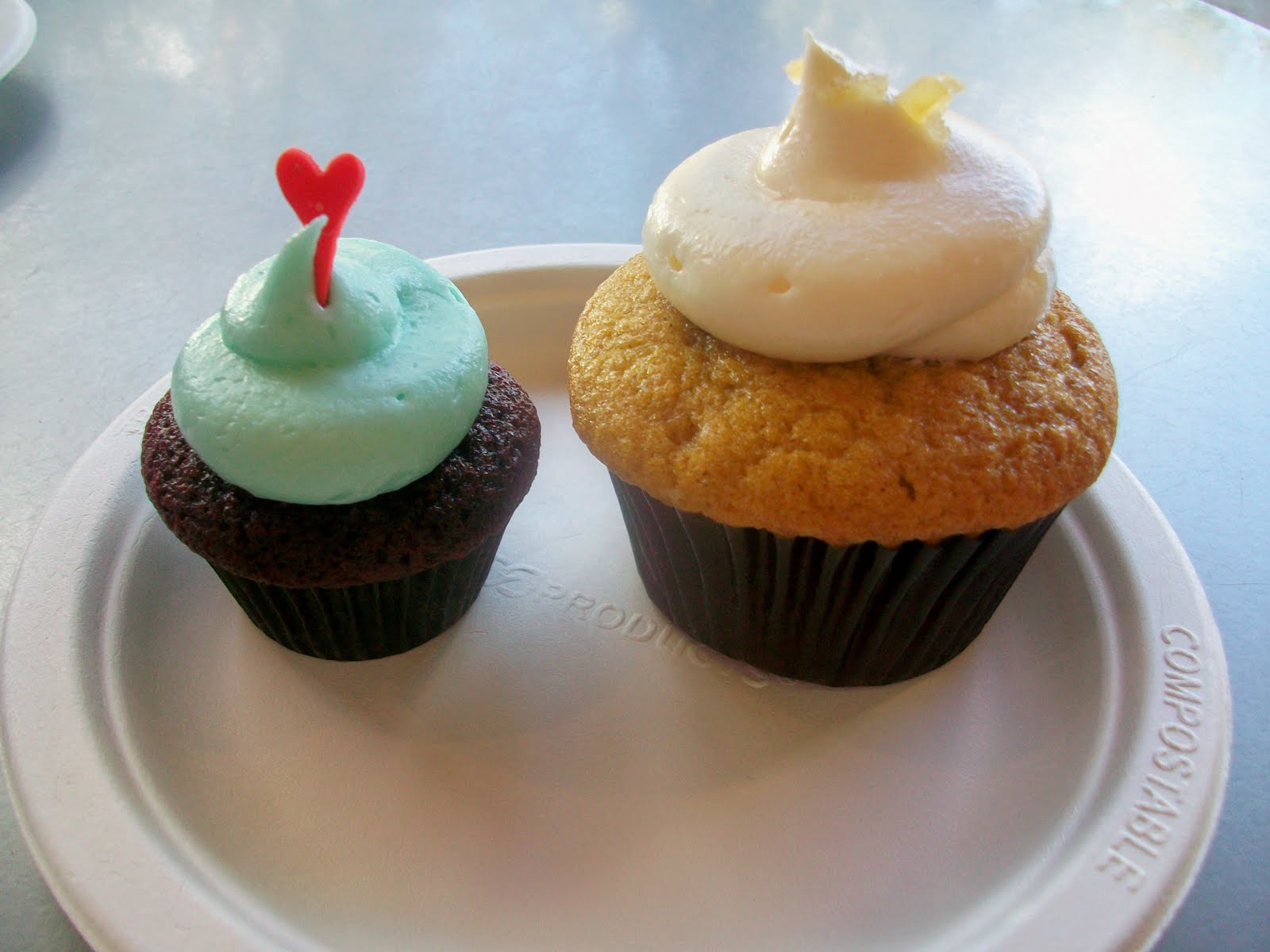 So I'm in Texas Now...: Cupcakery Review: Celebrity Cupcakes in Rice ...