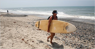wave journal of a surfer girl: Nude Surfing?!