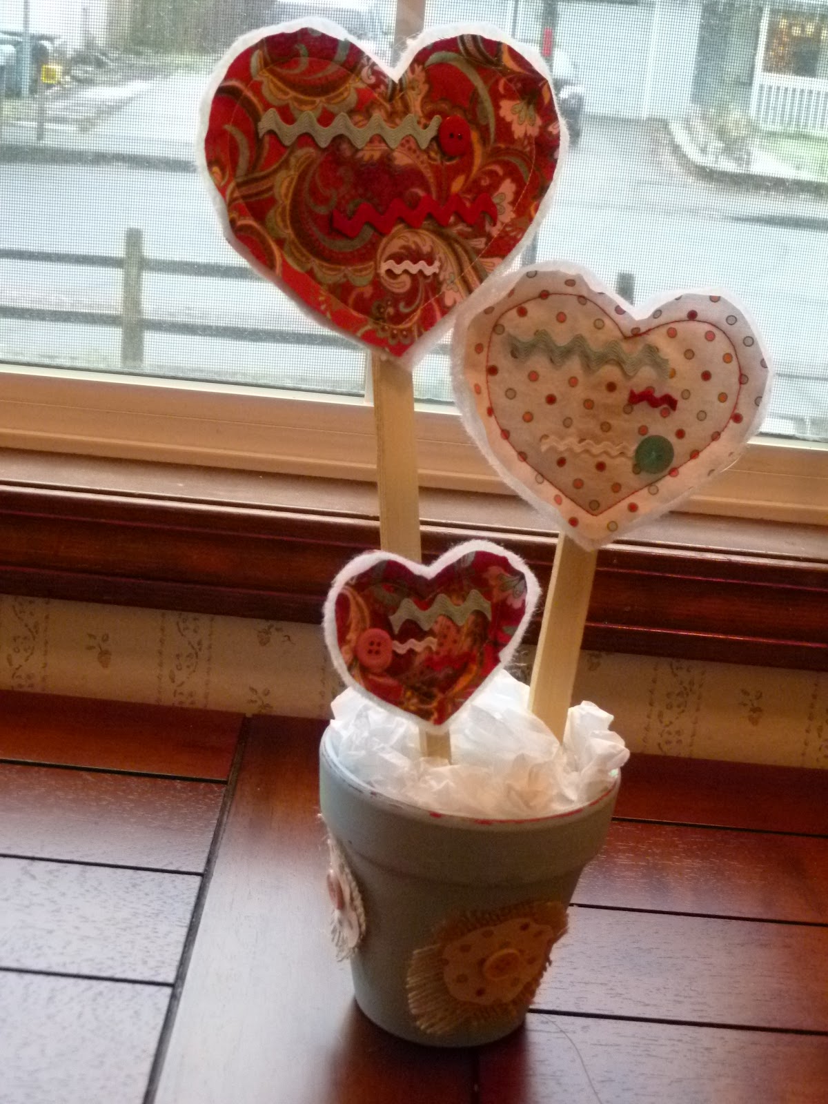 Pocket Full of Pink I Heart You Valentine Flower Pot decor Tutorial