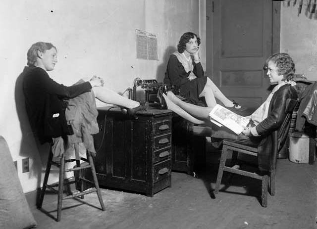 [DPL_Three_Women_at_desk_c._1920-30-35_00186828.JPG]