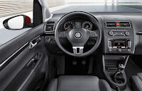 2011 Volkswagen Touran MPV 5
