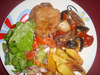 Cotlet de porc cu ciuperci si rosii cherry