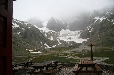 terrasse refuge vignemale
