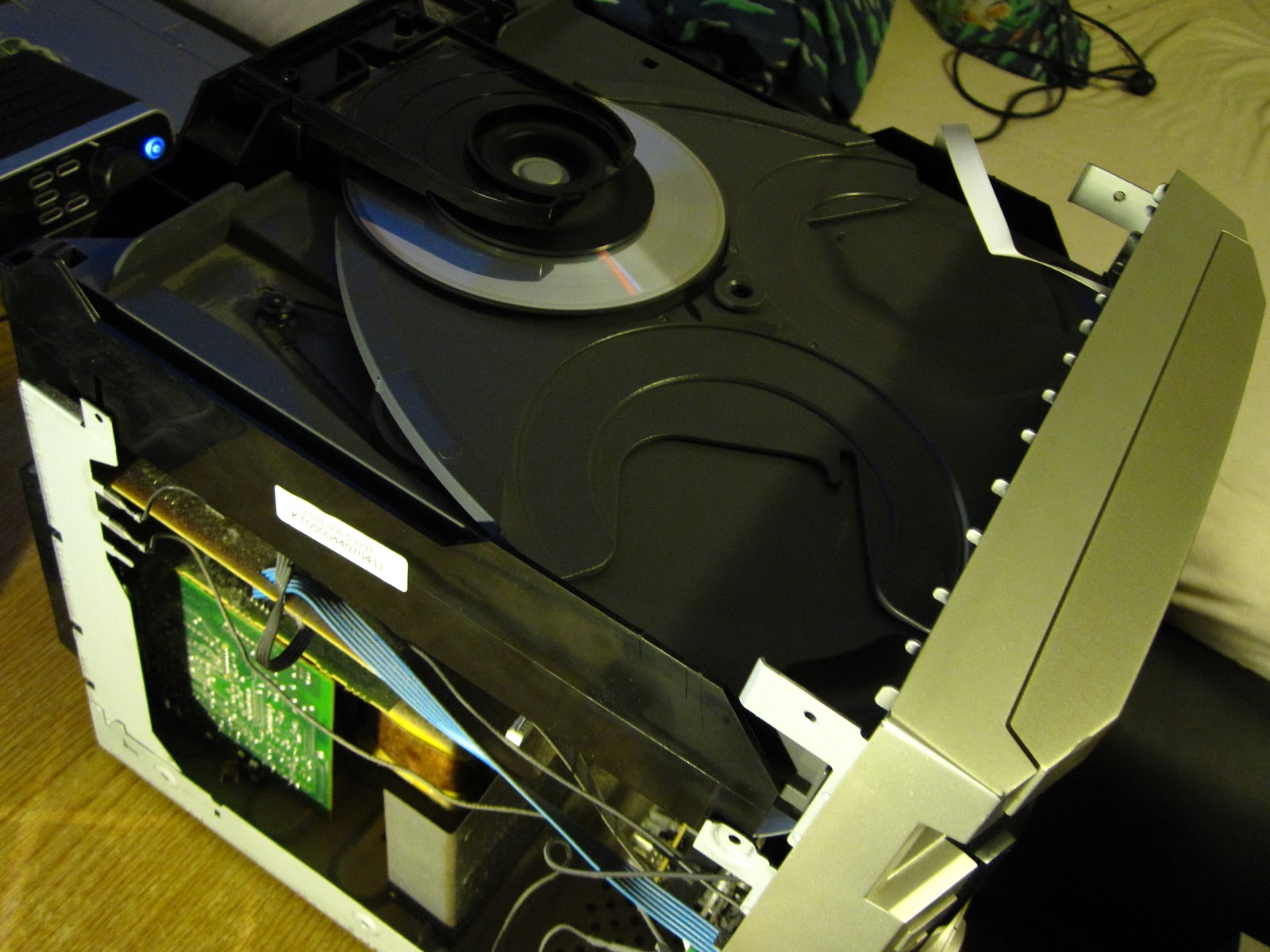 Mechadrake's Philips stereo repair