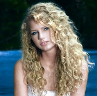 taylor swift dark hair
