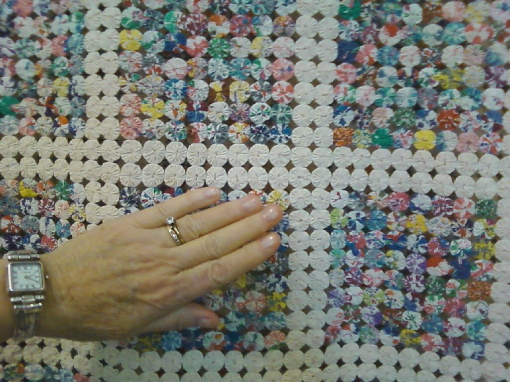 Cronauer Creations One AMAZING YoYo Quilt!