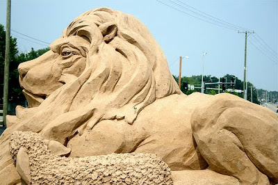 Sand Art - Lion and Sheep