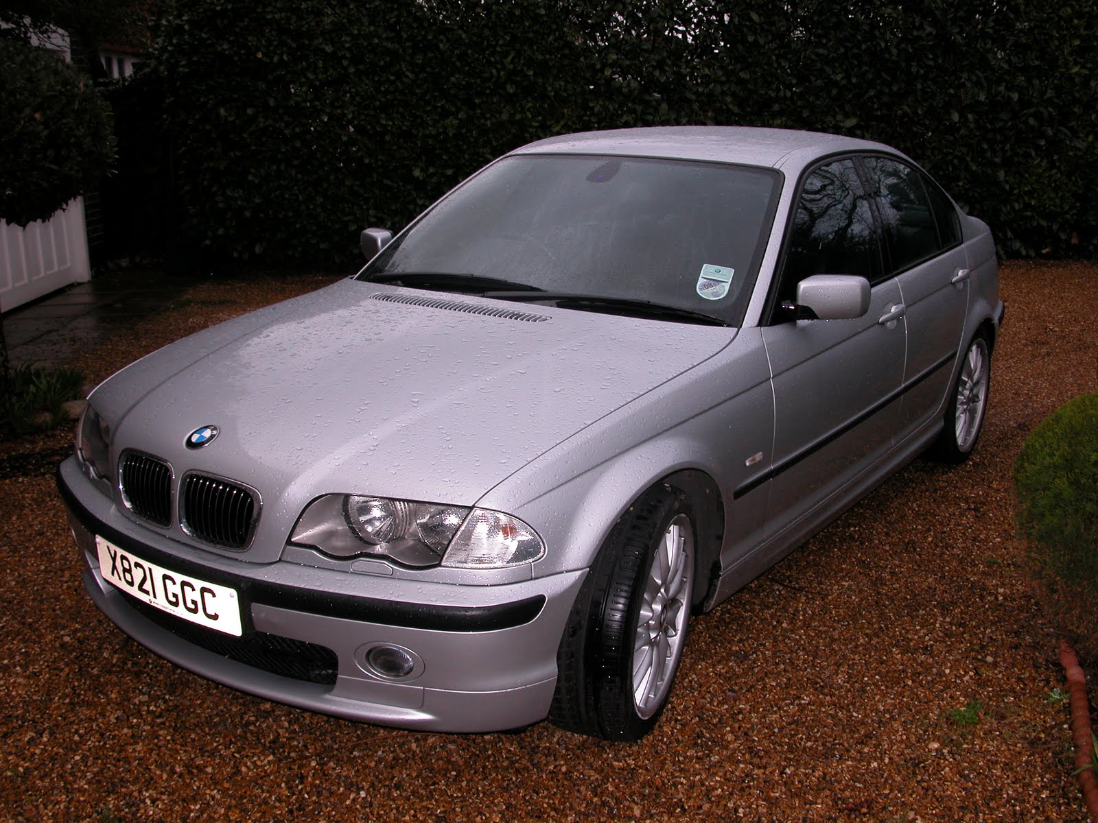 Mike's Pen Having a smashing time with the wife's BMW 33i Sport. What