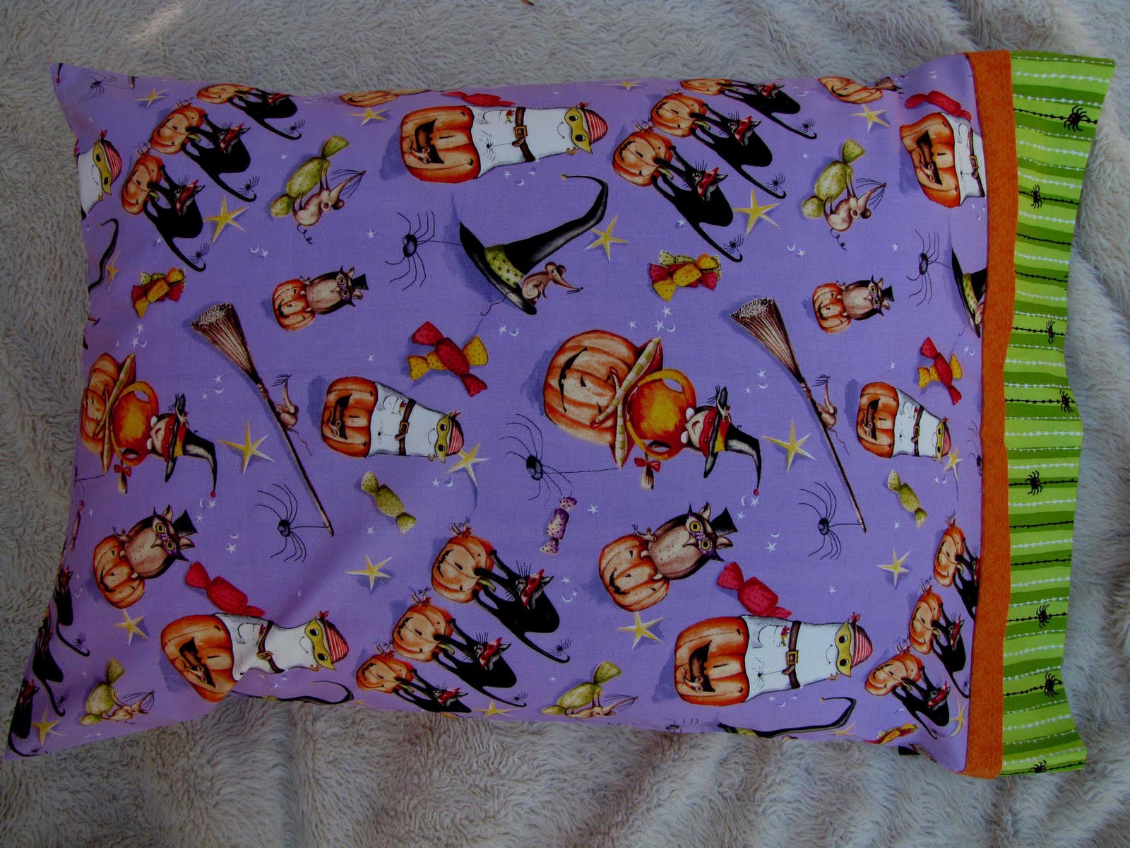Stitches Spooky Halloween Pillowcase Stitches Spooky Halloween Pillowcase