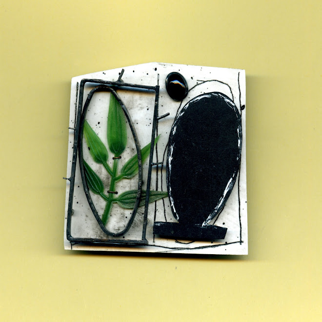 nº 1164, brooch, 2007. silver, nickel silver, plastic, onyx, acrylic painting.