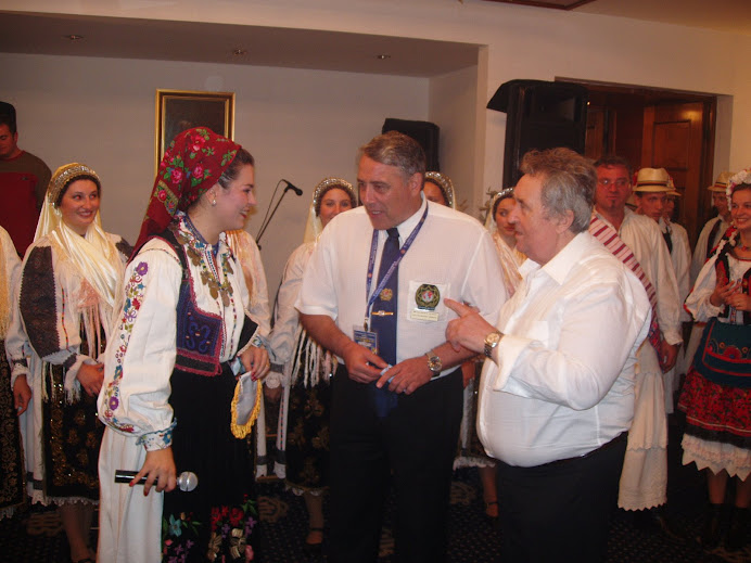 Romanian popular out fitt! toghether with general Medrea!