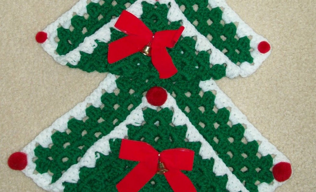 hook-yarn-and-pattern-granny-square-christmas-tree