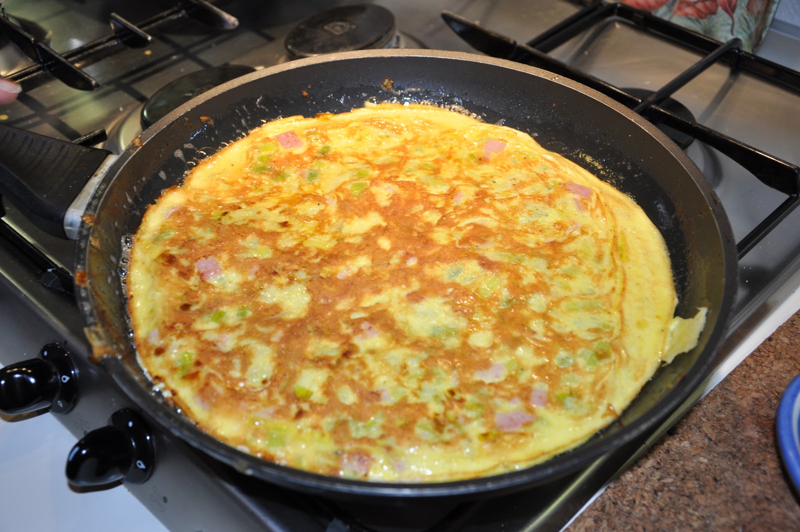 A tavola Al ristorante Frittata ai porri e prosciutto cotto