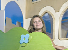 La maestra Mena vi aspetta nel suo castello incantato...