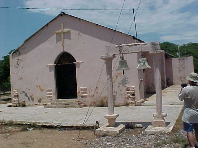 Iglesia de Los Mayos ubicada en los linderos de Culiacán y Tamazula Durango.