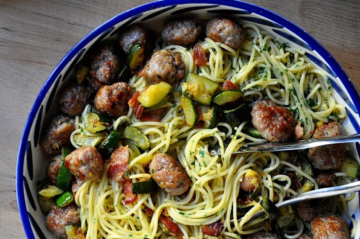 the parsley thief: Zucchini & Sausage Carbonara