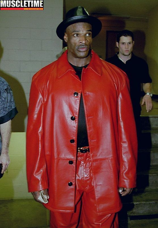 [Ronnie+coleman+in+red+sout+-+www.Musclebase.Blogspot.com.jpg]