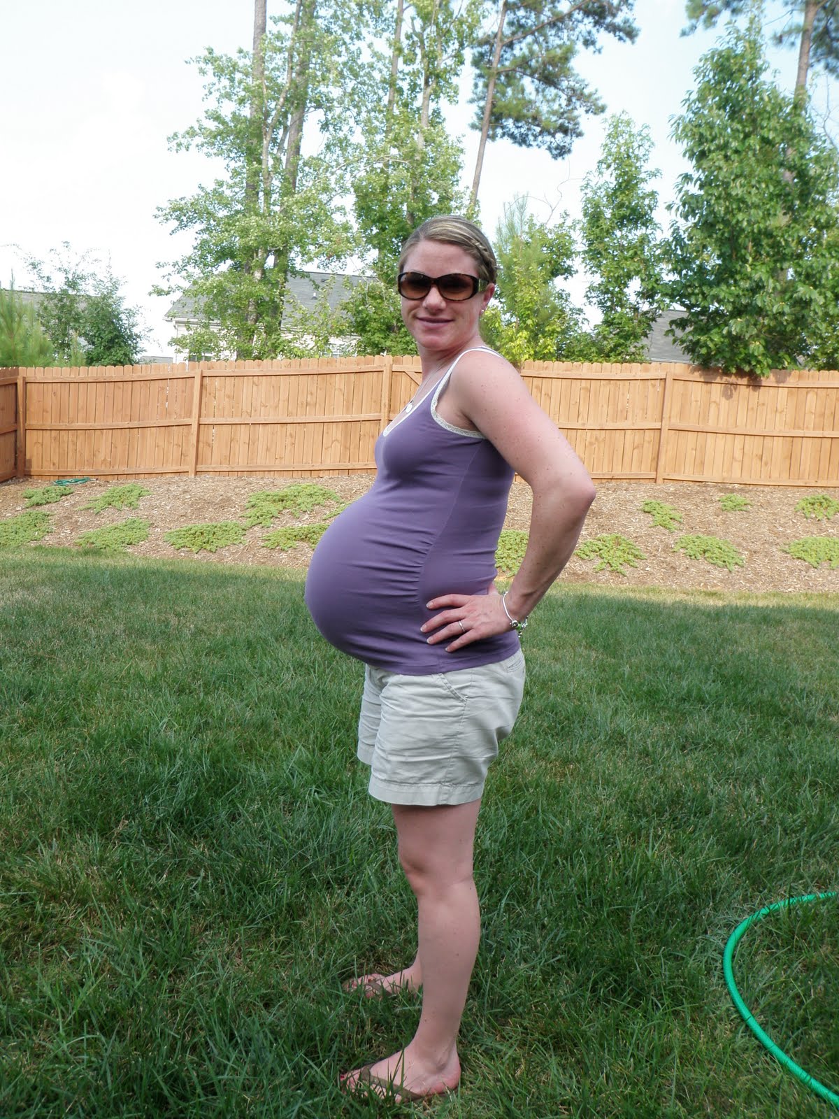 a-bump-in-the-trump-fashionably-late-40-weeks-today