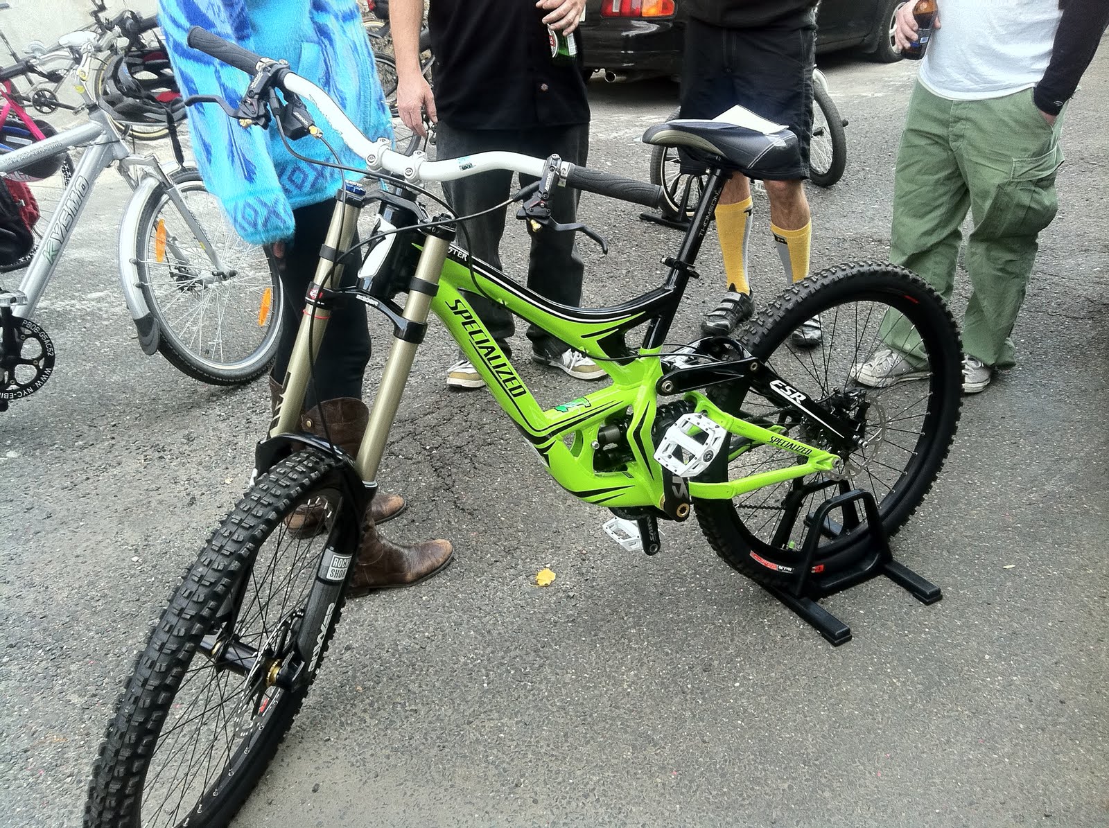 what is a downhill bike